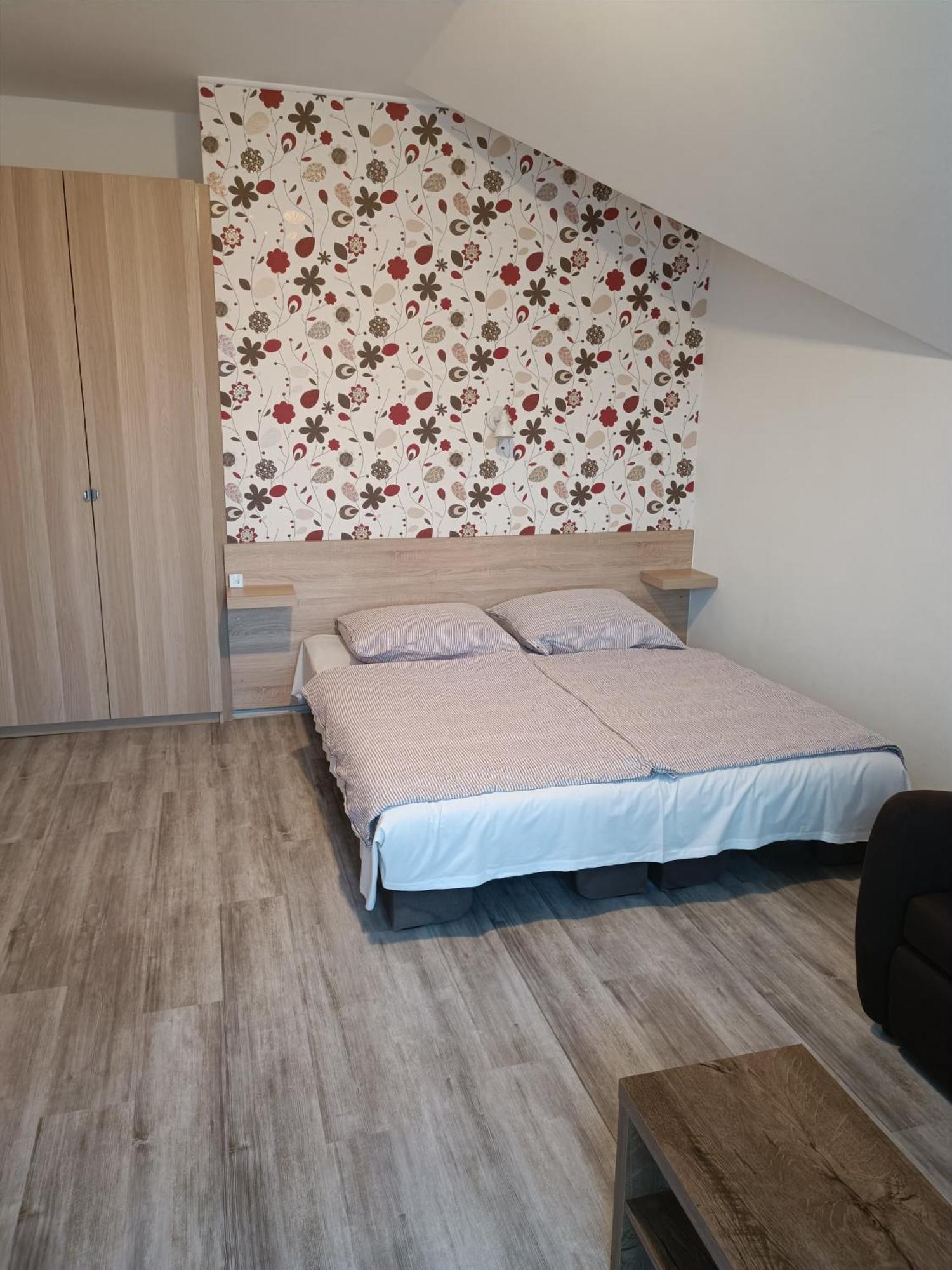 Hotel Katalin Vendeghaz Gyenesdiás Esterno foto